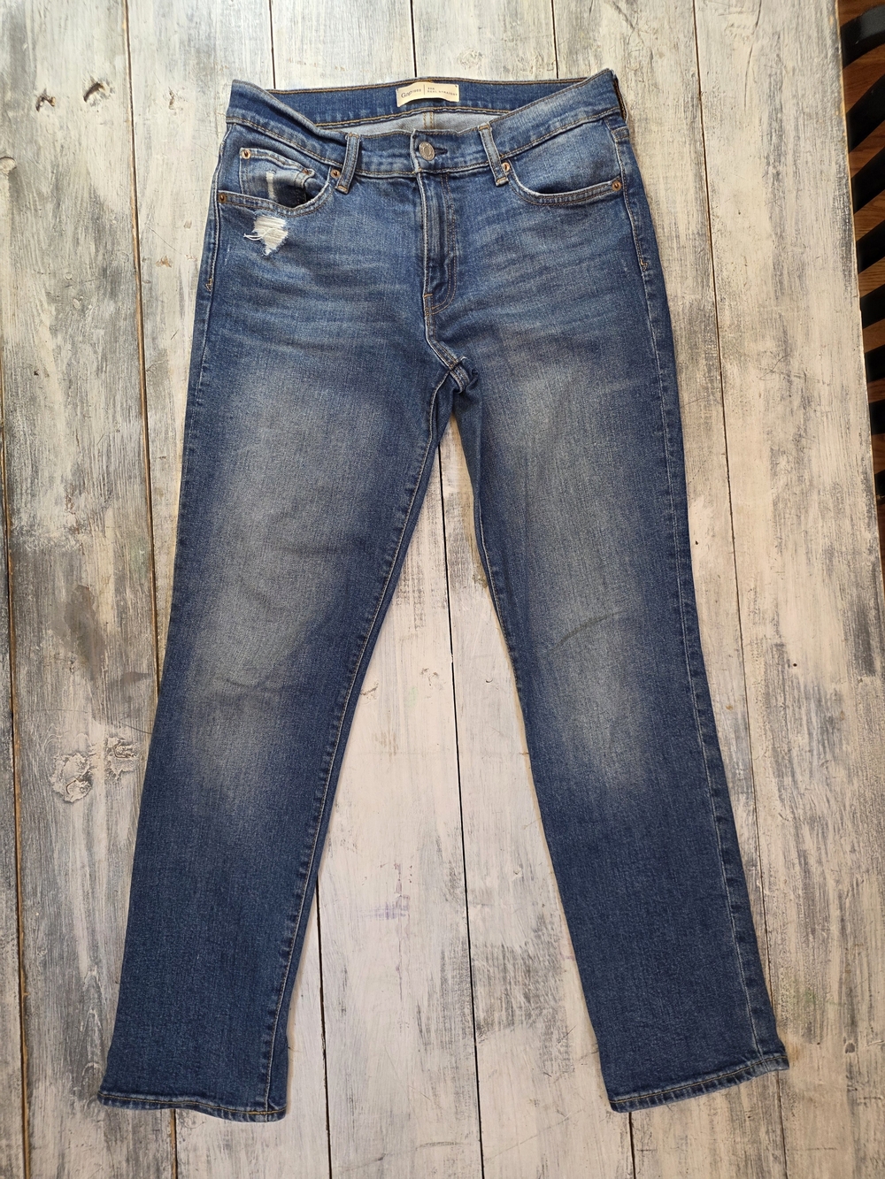 GAP Women's Real Straight Leg Jeans in Medium Blue Wash Sz 28R